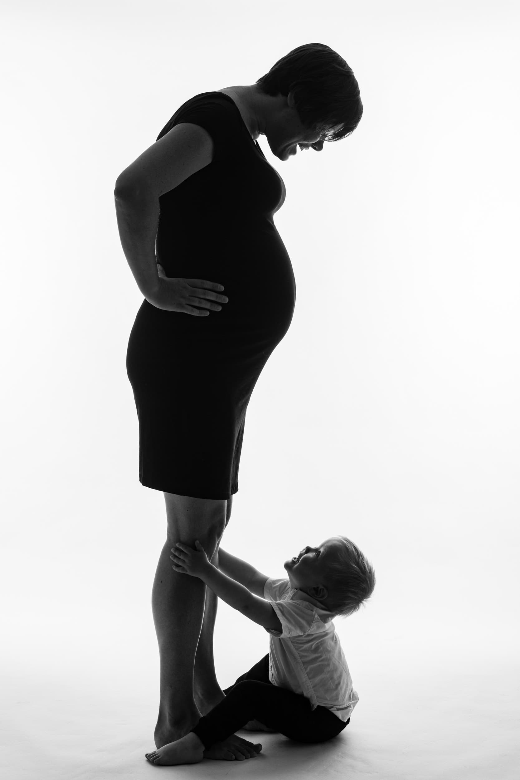 Gravid mave med barn hos fotograf - del 3